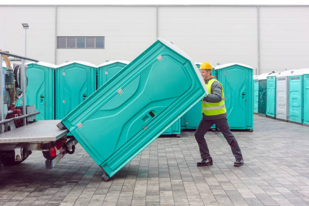 Best Luxury portable toilet rental  in Whitefish Bay, WI
